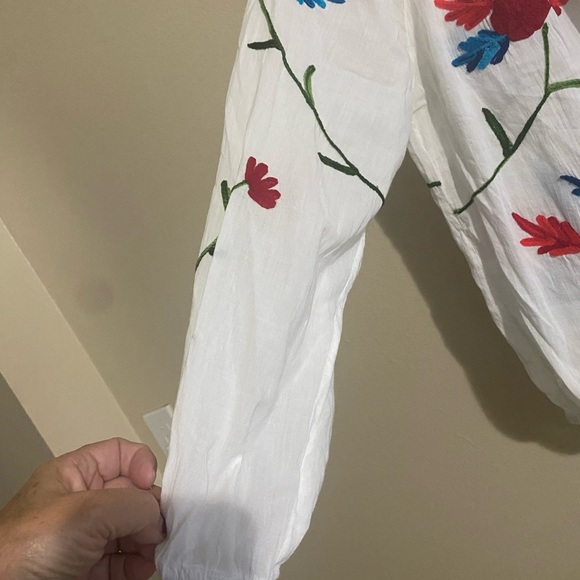 Elegant White Blouse with Floral Embroidery - Picture 3 of 5